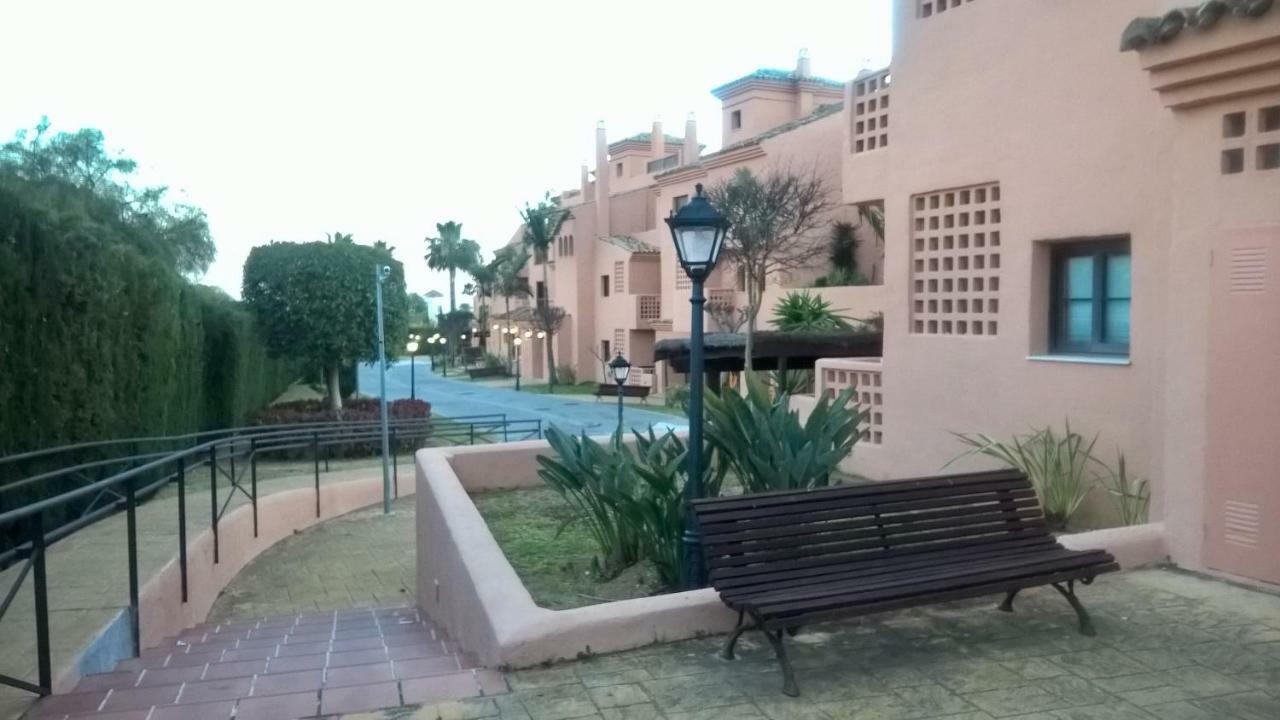 Hacienda Del Sol Beachside And Golf Apt Marbella Puerto Banus Apartment Естепона Екстериор снимка